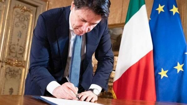 Giuseppe Conte aprova 'Bônus férias'