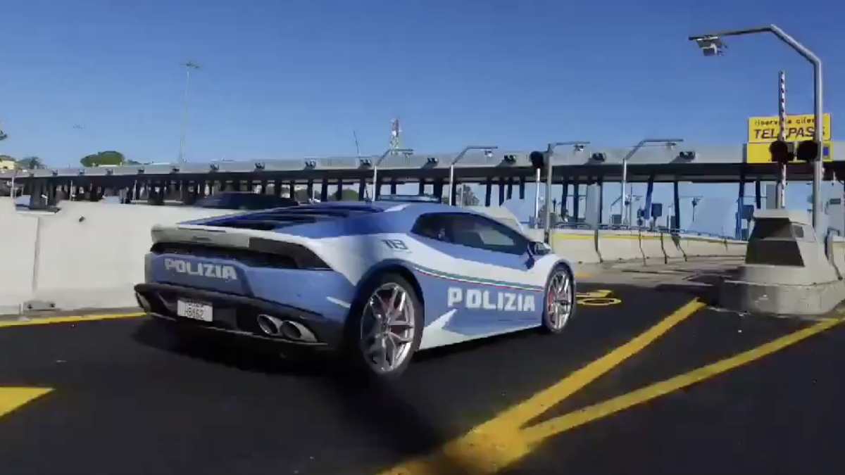 policia italiana lamborghini