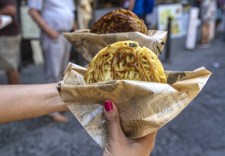 Aprenda a fazer uma fritada napolitana de macarrão