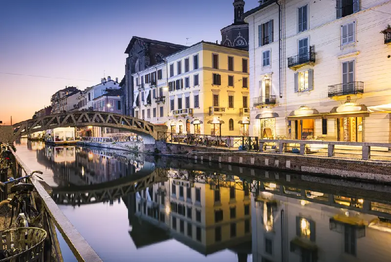 Entardecer em Milão, no bairro Navigli | Depositphotos