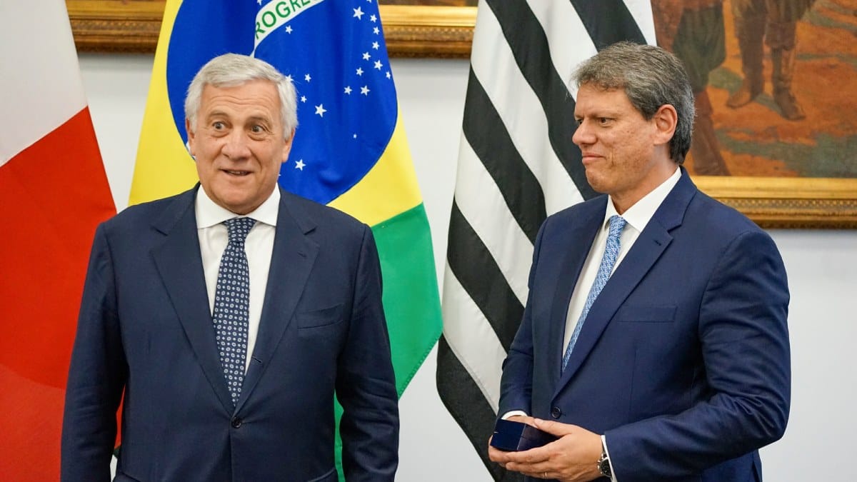 Coincidência ou mensagem premeditada? Proposta de restrição à cidadania italiana é apresentada durante visita de Tajani ao Brasil. Na foto: Antonio Tajani e Tarcisio de Freitas, governador de São Paulo | Foto: Celso Silva / Governo do Estado de SP